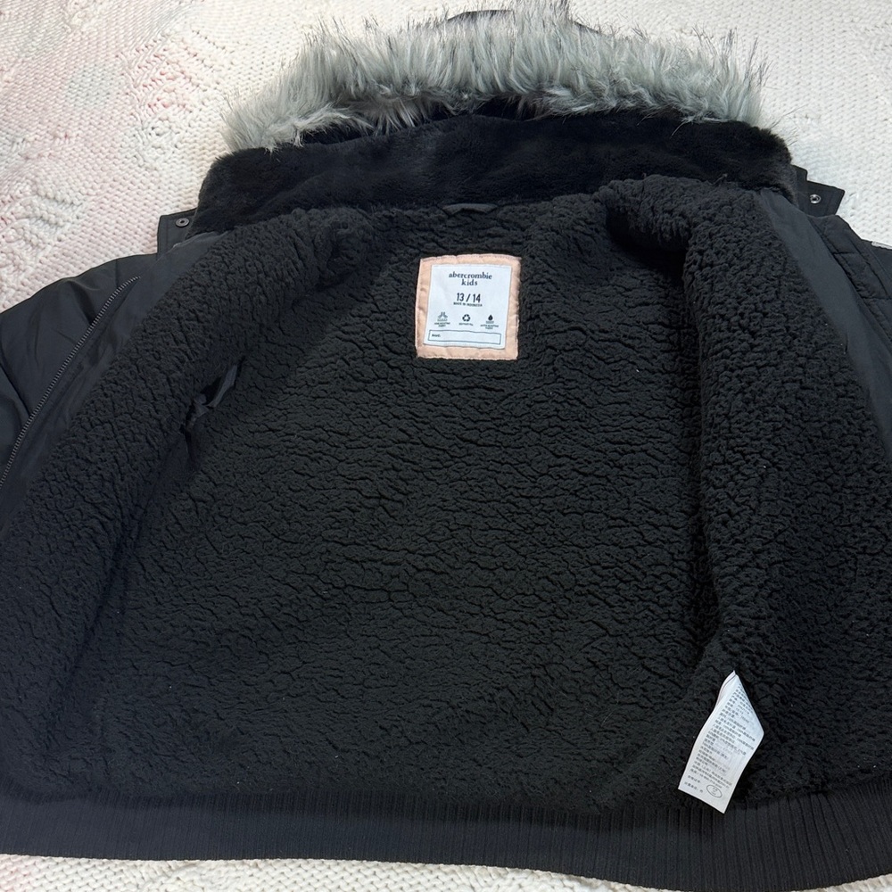 Abercrombie Kids Black Puffer Jacket with Removable Faux Fur Hood 13/14 - Picture 8 of 11